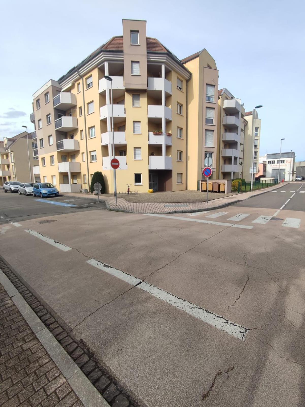 Appartement Douillet-Kanamappart-Euroairport à Saint-Louis  Extérieur photo
