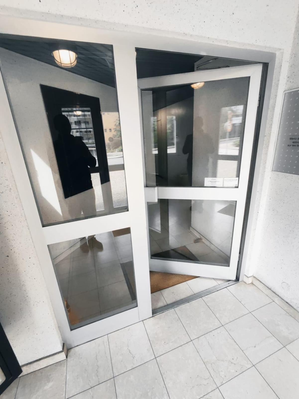 Appartement Douillet-Kanamappart-Euroairport à Saint-Louis  Extérieur photo
